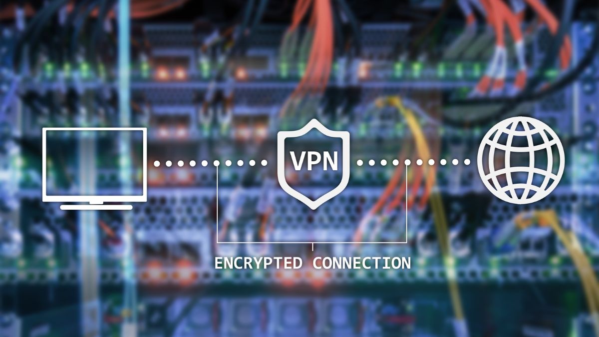 Egy számítógép, VPN és internet kapcsolat ikonja statikus IP címhez kapcsolódó háttérrel.